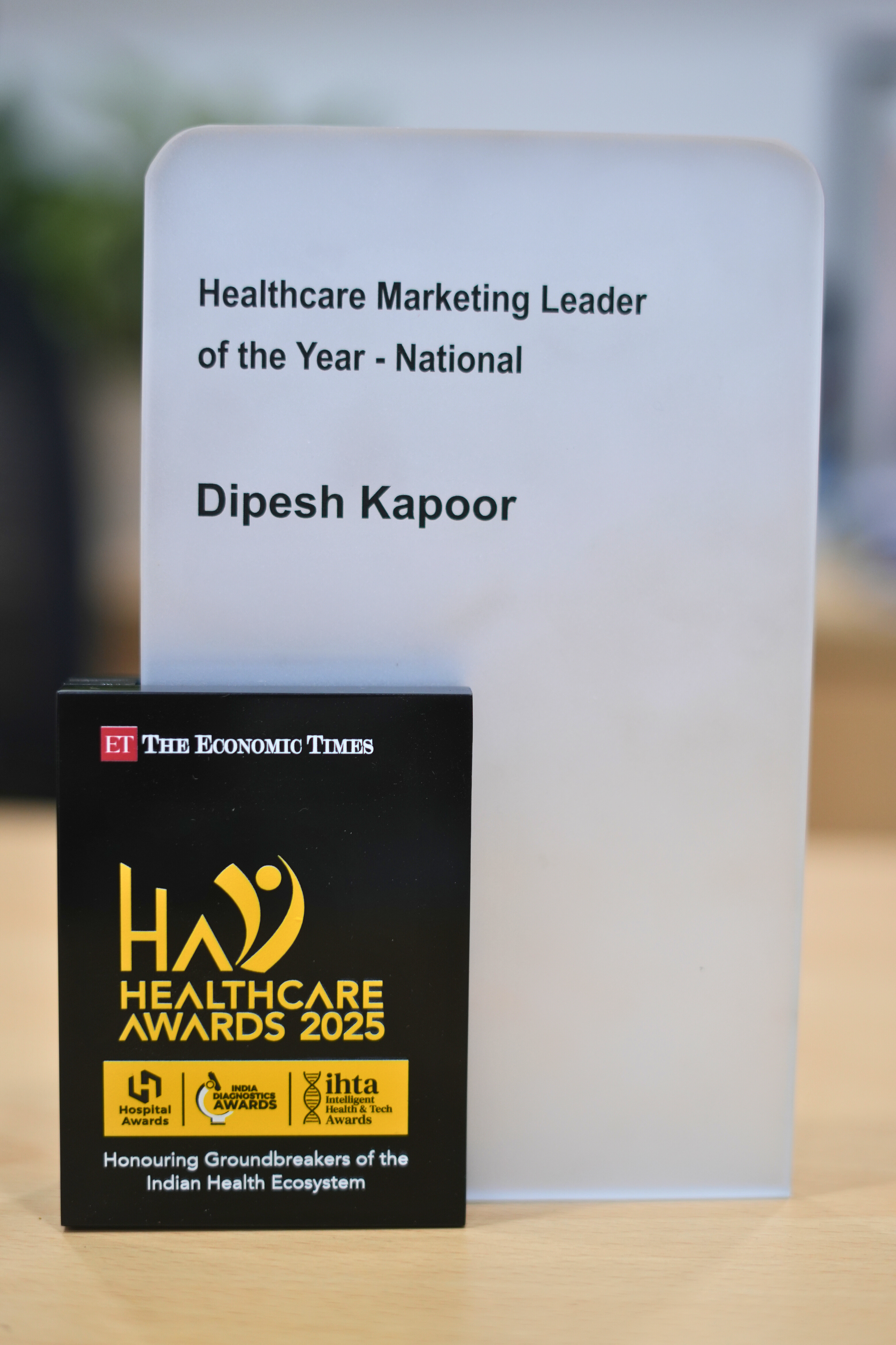 ET Healthcare Awards 2025 trophy
